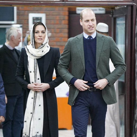 Le prince William, prince de Galles, et Catherine (Kate) Middleton, princesse de Galles, arrivent au centre Hayes Muslim pour voir le travail de secours en Turquie et en Syrie par diverses ONG à Londres, Royaume Unis, le 9 mars 2023. 