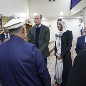 Le prince William, prince de Galles, et Catherine (Kate) Middleton, princesse de Galles, arrivent au centre Hayes Muslim pour voir le travail de secours en Turquie et en Syrie par diverses ONG à Londres, Royaume Unis, le 9 mars 2023. 