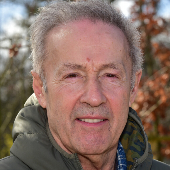 Gérard Klein lors du lancement de l'opération Kinder "Qui Court Donne !" au profit du Secours Populaire à la Grande Verrière du Jardin d'Acclimatation à Paris © Giancarlo Gorassini/Bestimage