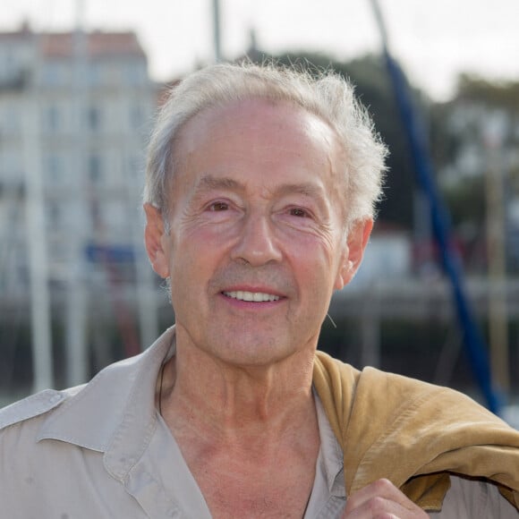 Photocall Gérard Klein pendant le 17ème festival de fiction TV de La Rochelle le 11 septembre 2015.