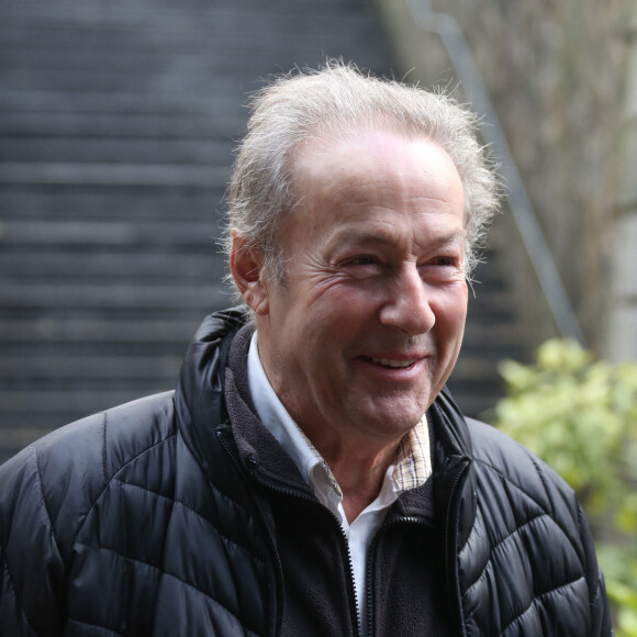 Gerard Klein - Obseques de Jean-Louis Foulquier au cimetiere de Montmartre a Paris. Le 14 decembre 2013