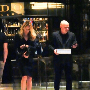Exclusif - Andre Agassi et sa femme Steffi Graff à la sortie de la brasserie "Bardot" à Las Vegas, le 27 avril 2022.