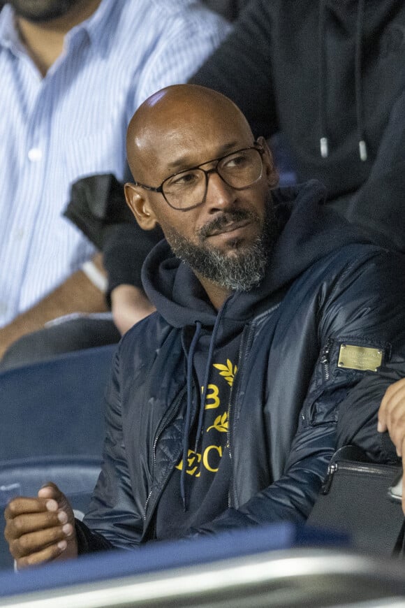 L'ancien footballeur est marié depuis 2007 avec Barbara, qui est la mère de ses trois enfants
Nicolas Anelka - People au match de football ligue 1 Uber Eats PSG - Montpellier (2-0) au Parc des Princes à Paris le 25 septembre 2021