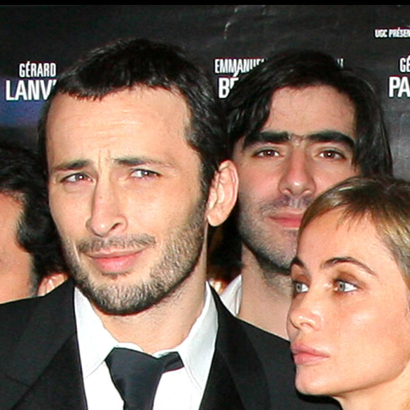 Michaël Cohen et Emmanuelle Béart lors de l'avant-première du film Le Héros de la famille à Paris en 2008