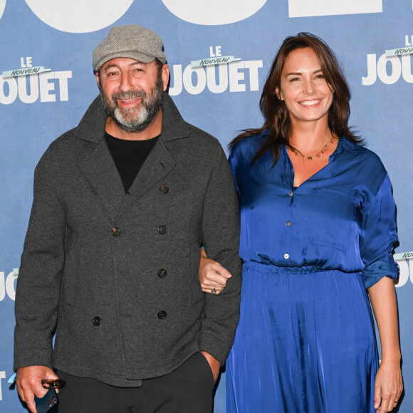 Info - Kad Merad et sa compagne Julia Vignali se sont mariés en toute intimité le 26 novembre 2022 - Kad Merad et sa compagne Julia Vignali - Avant-première du film "Le Nouveau Jouet" au Grand Rex à Paris le 9 octobre 2022. © Coadic Guirec/Bestimage