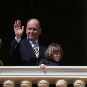 Exclusif - No Tabloïd - Le prince Albert II de Monaco avec ses enfants le prince héréditaire Jacques et la princesse Gabriella - Les carabiniers jouent en l'honneur de l'anniversaire du prince Albert II en présence de ses enfants au palais princier à Monaco le 14 mars 2023. Il va fêter ses 65 ans. © Jean-François Ottonello/Nice Matin/Bestimage  No Web pour la Belgique et la Suisse Exclusive - No Tabloids - No Web without agreement - The Carabinieri play in honour of Prince Albert II's birthday in the presence of his children at the Princely Palace in Monaco on March 14 2023. He will celebrate his 65th birthday. 