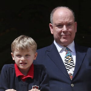 Exclusif - No Tabloïd - Le prince Albert II de Monaco avec ses enfants le prince héréditaire Jacques et la princesse Gabriella - Les carabiniers jouent en l'honneur de l'anniversaire du prince Albert II en présence de ses enfants au palais princier à Monaco le 14 mars 2023. Il va fêter ses 65 ans. © Jean-François Ottonello/Nice Matin/Bestimage  No Web pour la Belgique et la Suisse Exclusive - No Tabloids - No Web without agreement - The Carabinieri play in honour of Prince Albert II's birthday in the presence of his children at the Princely Palace in Monaco on March 14 2023. He will celebrate his 65th birthday. 