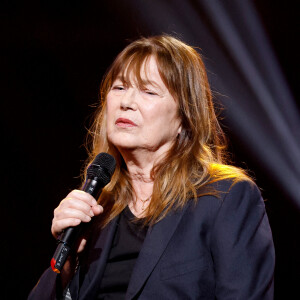 Jane Birkin - Emission spéciale "Unis pour l'Ukraine" à la Maison de la Radio et de la Musique, diffusée en direct sur France 2 et présentée par Nagui et Leïla.Kaddour à Paris le 8 mars 2022.  © Cyril Moreau / Jack Tribeca / Bestimage 