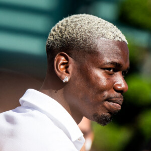 Paul Pogba fête ce 15 mars ses 30 ans et le champion va certainement célébrer ça avec sa femme, Zulay et leurs enfants.


Paul Pogba arrive dans un centre médical de Turin avant de jouer avec la Juventus.