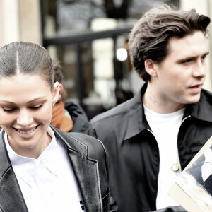 Brooklyn Beckham et sa femme Nicola Peltz au défilé de mode Miu Miu prêt-à-porter automne-hiver 2023/2024 lors de la Fashion Week de Paris (PFW) le 7 mars 2023. © Veeren / Christophe Clovis / Bestimage 