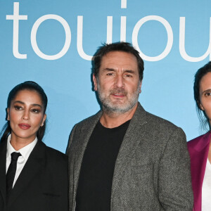 Parallèlement à sa vie de famille, Elodie Bouchez mène une brillante carrière d'actrice depuis trente ans.
Suliane Brahim, Miou-Miou, Leïla Bekhti, Gilles Lellouche, Jeanne Herry (réalisatrice) et Elodie Bouchez lors de l'avant-première du film Je verrai toujours vos visages au cinéma UGC Normandie à Paris le 14 mars 2023. © Coadic Guirec / Bestimage