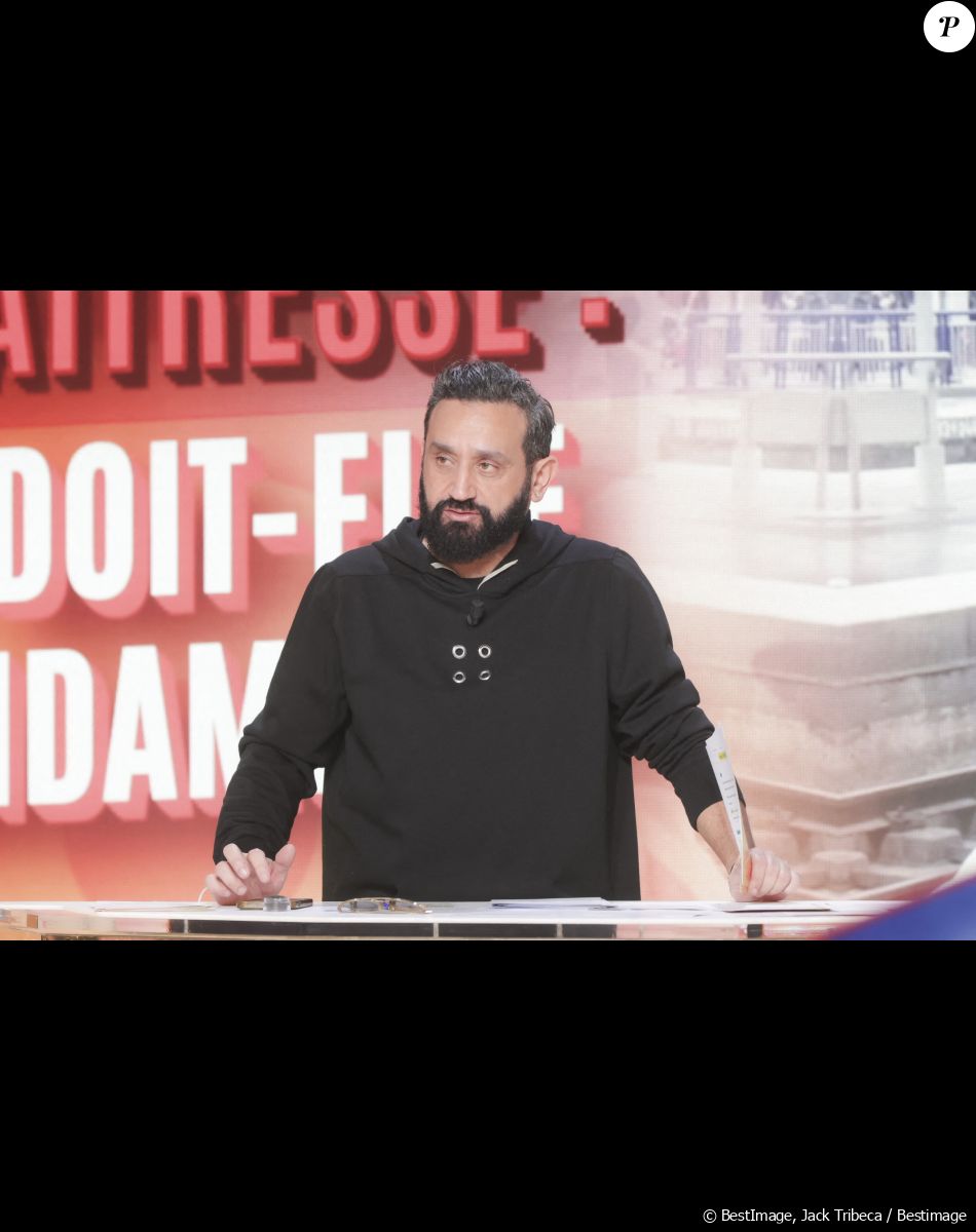 Mais le jeune homme a décliné sa proposition.
Exclusif - Cyril Hanouna - Sur le plateau de l'émission TPMP (Touche Pas à Mon Poste) présentée en direct par C.Hanouna et diffusée sur C8 - Paris le 23/01/2023 - © Jack Tribeca / Bestimage