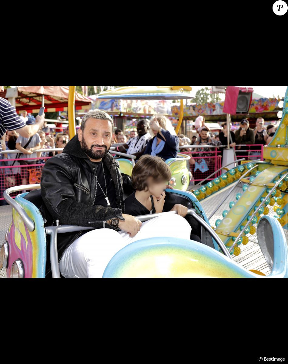 Exclusif - Cyril Hanouna avec son fils Lino - Cyril Hanouna parraine et inaugure la foire Saint-Pierre de Beauvais le 22 juin 2019. © Cédric Perrin/Bestimage