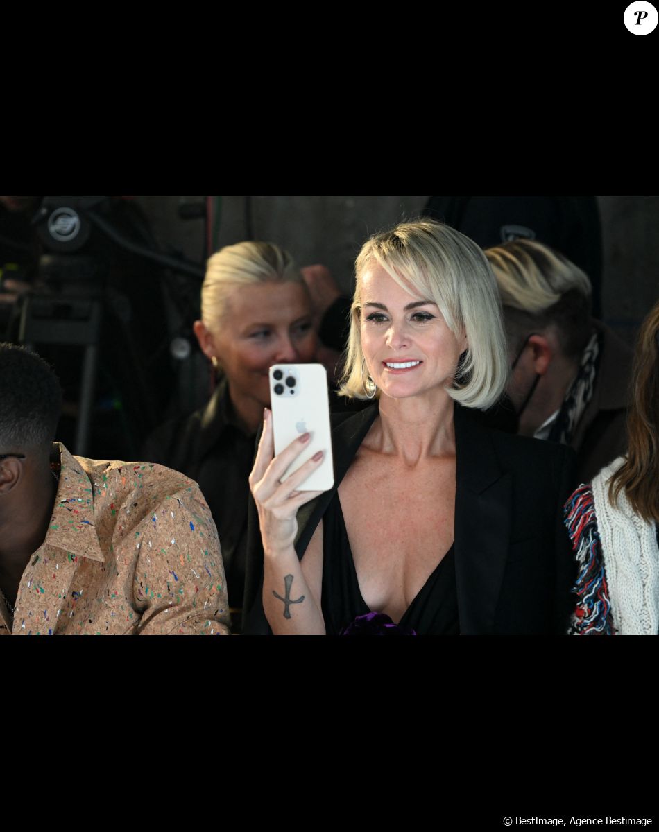 Laeticia Hallyday - Front Row - Défilé Messika haute joaillerie 2022 collection " Beyond The Light " lors de la fashion week PAP femme printemps / été 2023 le 29 septembre 2022 © Agence Bestimage