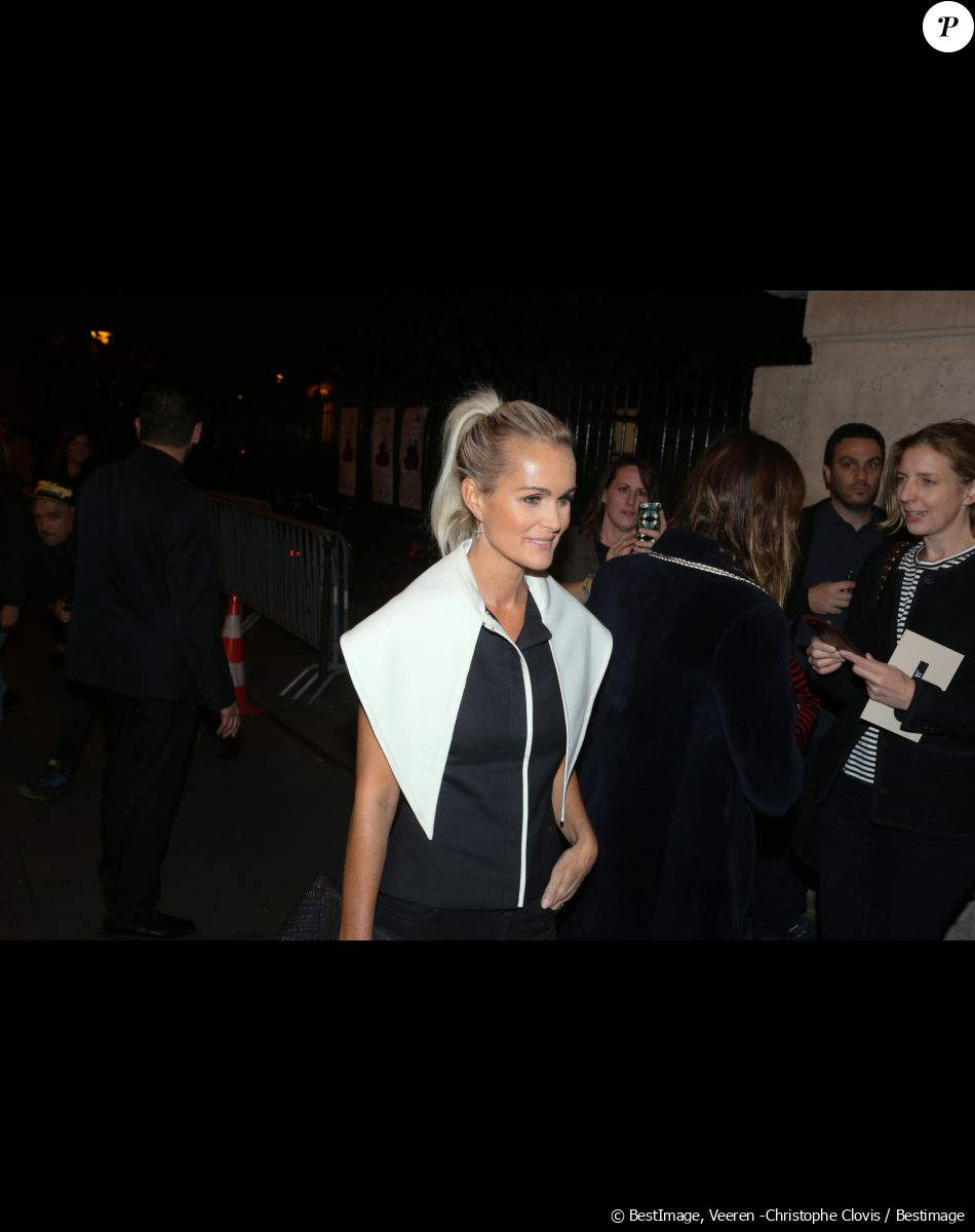 Laeticia Hallyday - Arrivée au défilé et l'aftershow Jacquemus lors de la Fashion Week Printemps/Ete 2018 de Paris au musée National Picasso à Paris, France, le 25 septembre 2017. © CVS-Veeren/Bestimage