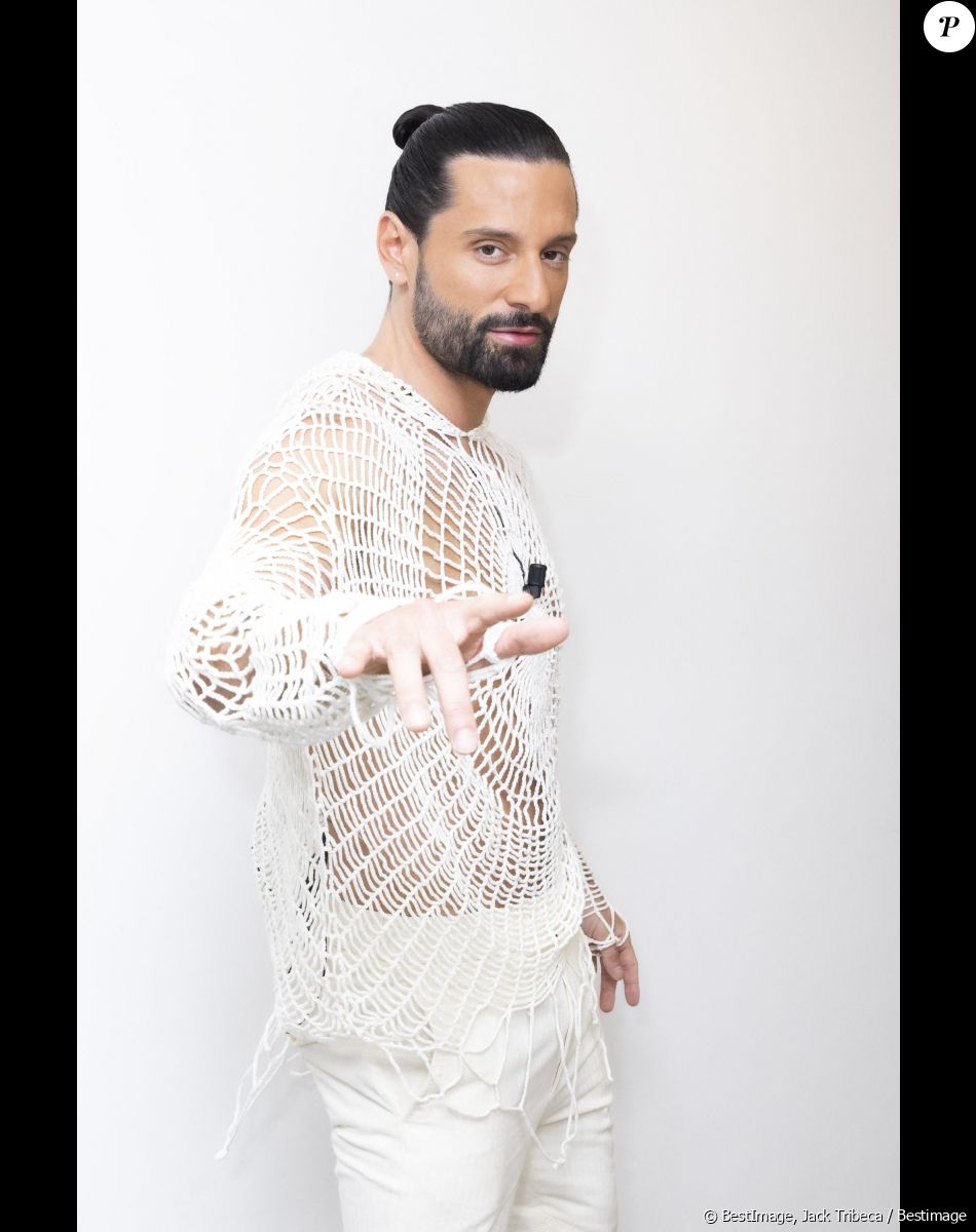 Ce vendredi 17 mars 2023 sur Instagram, il a révélé à ses abonnés qu'il avait passé des tests neuropsychologiques.
Exclusif - Hugo Manos en backstage de l'émission TPMP People présentée par M.Delormeau et diffusée sur C8 le 14 mai 2022, à Paris, France, le 13/05/2022. © Jack Tribeca/Bestimage