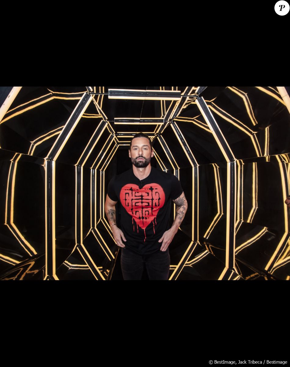 Exclusif - Hugo Manos - Backstage de l'enregistrement de l'émission "TPMP People (Touche Pas à Mon Poste)", nouvelle version, présentée par M.Delormeau, et diffusée sur C8 le 19 février © Jack tribeca / Bestimage