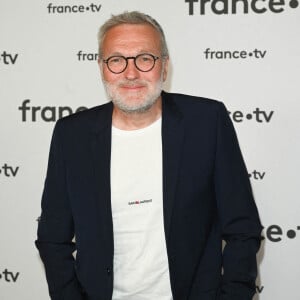 En couple avec Laurent Ruquier, il évoque souvent leur relation mais pas que...
Laurent Ruquier au photocall pour la conférence de presse de rentrée de France TV à la Grande Halle de la Villette à Paris, France, le 6 juillet 2022. © Coadic Guirec/Bestimage 