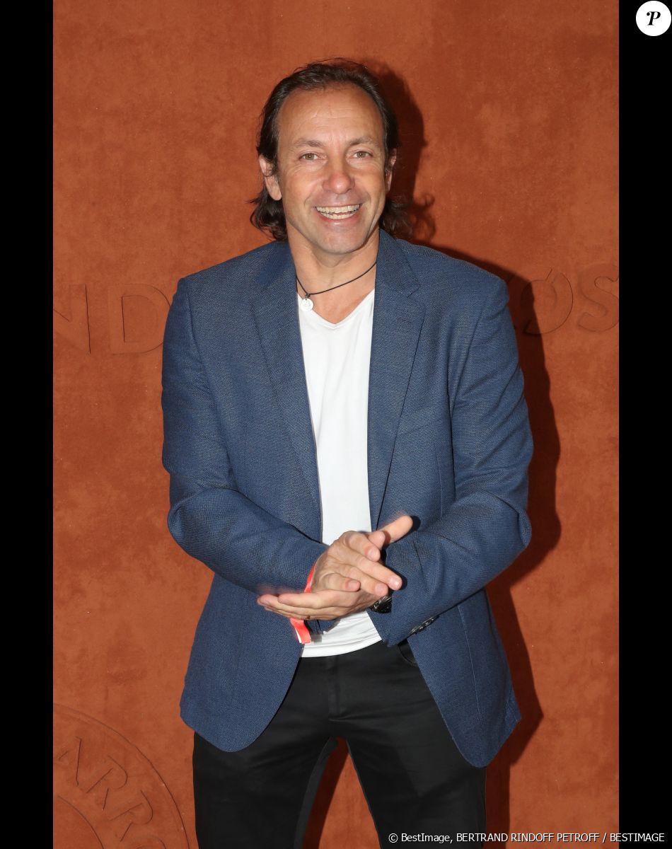 Philippe Candeloro au village (Jour 3) lors des Internationaux de France de Tennis de Roland Garros 2022, à Paris, France, le 24 mai 2022. © Bertrand Rindoff/Bestimage