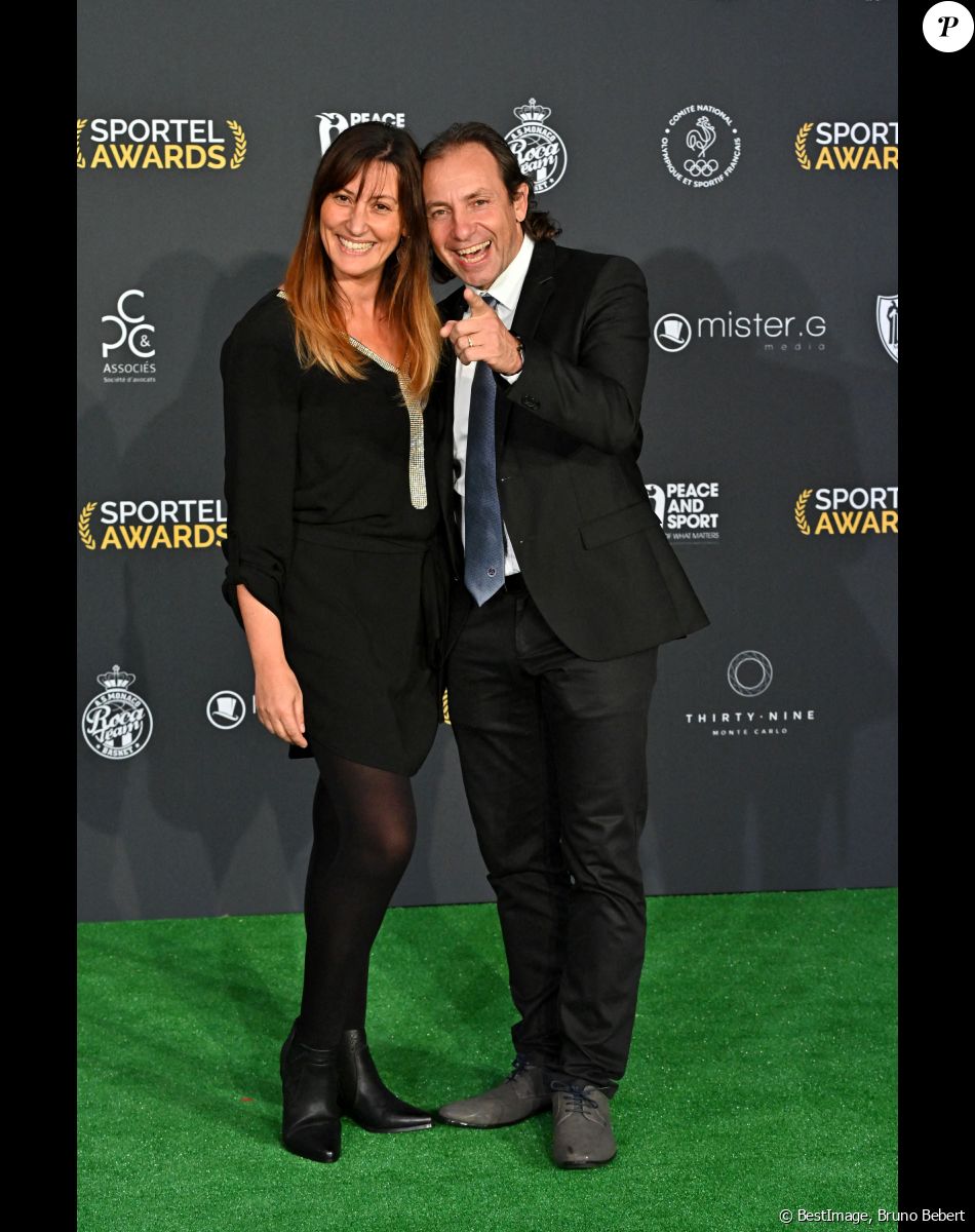 Philippe Candeloro et sa femme Olivia durant la soirée de la 32e édition des Sportel Awards 2021 au Grimaldi Forum à Monaco. © Bruno Bebert/Bestimage
