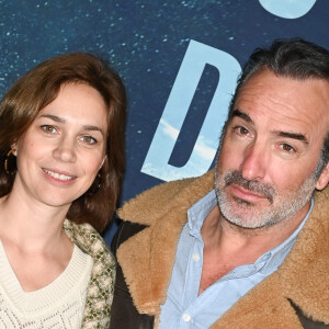Jean Dujardin et sa compagne Nathalie Péchalat à la première du film "Les gardiennes de la planète" au cinéma Pathé Wepler à Paris, France, le 12 février 2023. © Coadic Guirec / BestImage