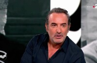 Jean Dujardin a été surpris par le présentateur Laurent Delahousse dans l'émission 20h30 le dimanche