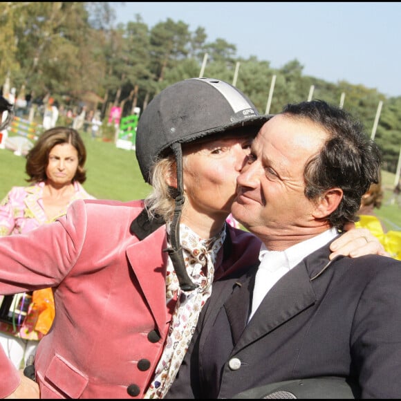 Brigitte Lahaie - L'association des petits princes fête son 3000e rêve réalisé lors de L'automne du grand parquet à Fontainebleau.