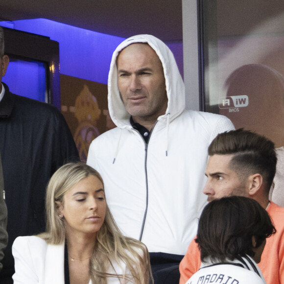 Zinedine Zidane et sa femme Véronique, Luca Zidane et sa compagne Marina, Théo Zidane- Les célébrités assistent à la victoire du Real Madrid face à Liverpool (1-0) en finale de la Ligue des Champions au stade de France, le 28 mai 2022. © Cyril Moreau / Bestimage