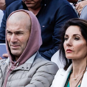 Zinédine Zidane et sa femme Véronique Zidane dans les tribunes lors des Internationaux de France de Tennis de Roland Garros 2022 (jour 6), à Paris, France, le 27 mai 2022. © Bertrand Rindoff/Bestimage