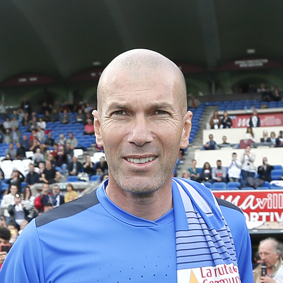 Zinédine Zidane (entraîneur du Real Madrid) lors du "Match des légendes" (match caritatif mi-foot, mi-rugby) au profit de l’association de P.Olmeta, "Un sourire, un espoir pour la vie", qui vient en aide aux enfants malades, au stade Chaban Delmas, Bordeaux, France, le 27 Mai 2019. © Patrick Bernard/Bestimage