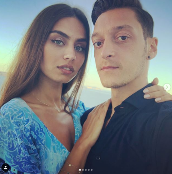 Les amoureux se sont mariés lors d'une belle cérémonie en juin 2019
 
Mesut Özil et Amine Gülse sur Instagram le 23 juillet 2018.