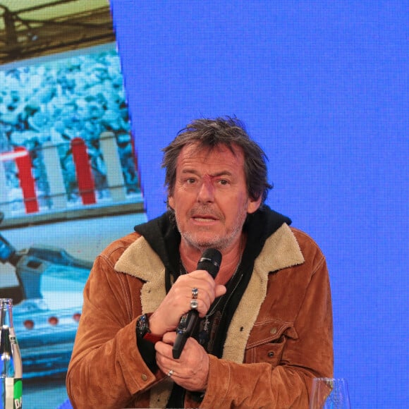 Il a notamment révélé qu'il ne comptait pas tirer sa révérence dès maintenant.
Jean-Luc Reichmann - Rencontre avec l'équipe de la série "Léo Matteï" lors du Festival Séries Mania à Lille le 19 mars 2023. © Stéphan Vansteenkiste/Bestimage