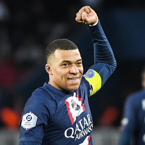 Cérémonie en l'honneur de Kylian Mbappe au Parc des princes après son but contre le FC Nantes (victoire du PSG 4 à 2 face à Nantes) , il devient le meilleur buteur de l'histoire du PSG avec 201 buts le 4 mars 2023. (Credit Image: © Matthieu Mirville/ZUMA Press Wire)