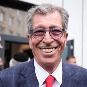 "Là-bas, je ne parlais qu'aux gardiens, aux infirmières et au médecin", précise-t-il.
Patrick Balkany - Inauguration du Centre Communautaire de Levallois Perret le 14 septembre 2022. © Panoramic / Bestimage