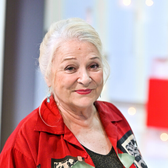 Marilou Berry est une grand-mère comblée
Exclusif - Josiane Balasko - Enregistrement de l'émission "Vivement Dimanche", présentée par M.Drucker et qui sera diffusée sur France 2 © Guillaume Gaffiot / Bestimage 