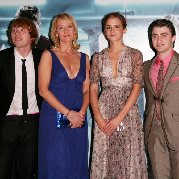 Rupert Grint, J. K. Rowling, Emma Watson et Daniel Radcliffe en 2009