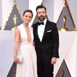 Olivia Wilde et son compagnon Jason Sudeikis lors de la 88ème cérémonie des Oscars au Dolby Theatre à Hollywood, le 28 février 2016.