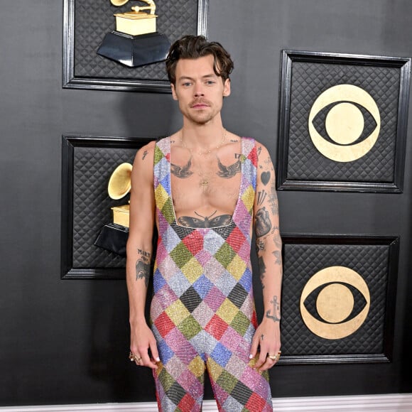 Harry Stymes et Emily Ratajkowski avait été aperçues à Tokyo quelques heures après son concert en train de s'embrasser contre un véhicule gris.
Harry Styles au photocall de la 65ème édition de la cérémonie des "Grammy Awards" à Crypto.com Arena à Los Angeles, Californie, Etats-Unis, le 5 février 2023. 