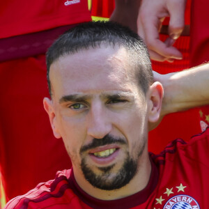 Les fils de Franck Ribéry à fond derrière l'équipe d'Algérie
 
Franck Ribéry - Présentation officielle de l'équipe du Bayern de Munich à Munich.