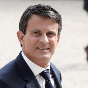 Manuel Valls arrive au palais présidentiel de l'Élysée, à Paris, le 7 mai 2022, pour assister à la cérémonie d'investiture d'Emmanuel Macron comme président français, suite à sa réélection le 24 avril dernier © Stéphane Lemouton/Bestimage