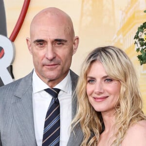 Mark Strong, Mélanie Laurent, Melanie Laurent - Première du film "Murder Mystery 2" (Netflix) à Los Angeles, le 28 mars 2023. 