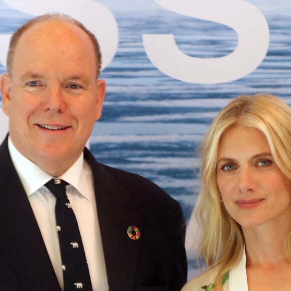 Le prince Albert II de Monaco, Mélanie Laurent - Le prince Albert II de Monaco inaugure l'exposition Mission Polaire avec Mélanie.Laurent, marraine de l'exposition, au musée océanographique de Monaco le 1er juin 2022. © Jean-François Ottonello / Nice Matin / Bestimage 