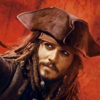 Johnny Depp : Une beauté plus que caliente face à lui... en plus de Barbe Noire ?