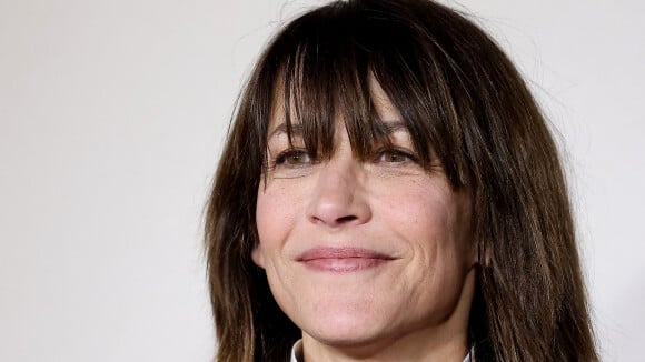 PHOTOS Sophie Marceau ultra élégante : très rare sortie avec son fils, le charmant Vincent à l'allure de Mousquetaire