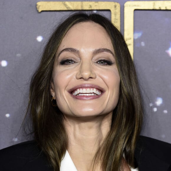 Angelina Jolie au photocall de la première du film Les Eternels (Eternals) au cinéma BFI Imax de Londres le 27 octobre 2021. © Future-Image via ZUMA Press / Bestimage