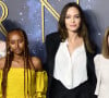 Maman de six enfants, l'actrice américaine est également investie dans de nombreuses associations humanitaires. 
Angelina Jolie et ses filles Shiloh, Zahara et Vivienne au photocall de la projection du film Eternals (Les Eternels) au BFI Imax à Londres le 27 octobre 2021. 
