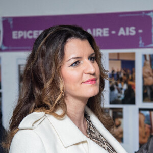 Marlène Schiappa, secrétaire d'Etat, chargée de l’Économie sociale et solidaire et de la Vie associative et le député Mathieu Lefèvre se rendent à l'association "Action Insertion Solidarité" à Champigny-sur-Marne, France, le 13 janvier 2023. © Baptiste Autissier/Panoramic/bestimage 