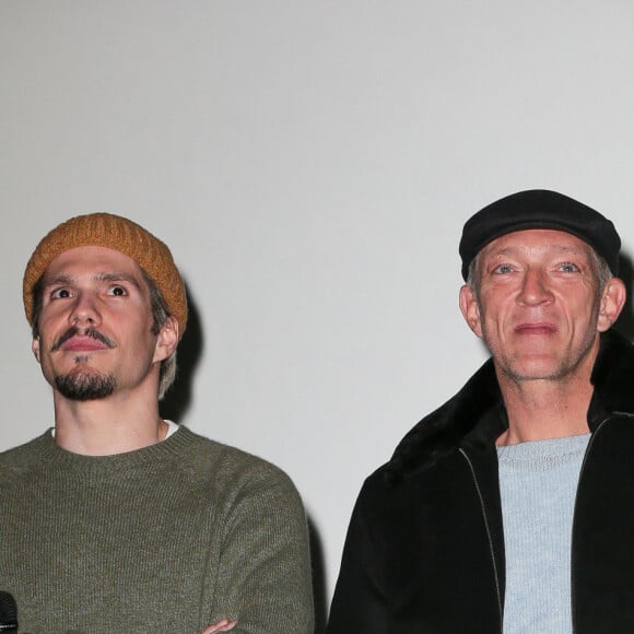 François Civil et Vincent Cassel - Avant-première du film "Les 3 Mousquetaires d'Artagnan" au Kinépolis de Lomme le 3 mars 2023. © Stephane Vansteenkiste / Bestimage 