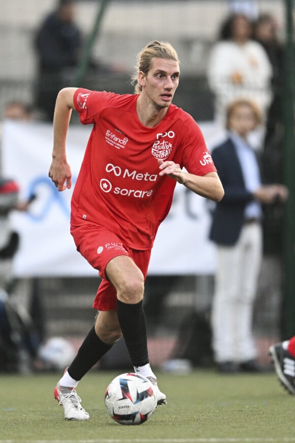 Paul Mirabel au Match de football caritatif entre le Variétés Club de France contre l'équipe de France des Parlementaires au profit de l'association "e-Enfance" au stade Emile Anthoine à Paris le 28 septembre 2022.