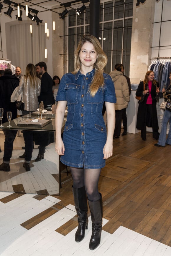 Florence Coste lors de l'inauguration du premier pop up store Amäy organisé par yourBond.shop à Paris le 4 avril 2023. © Pierre Perusseau / Bestimage